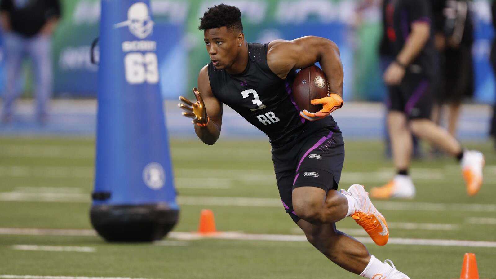 橄榄球球员突破自我,表现堪称完美 橄榄球球员突破自我,表现堪称完美