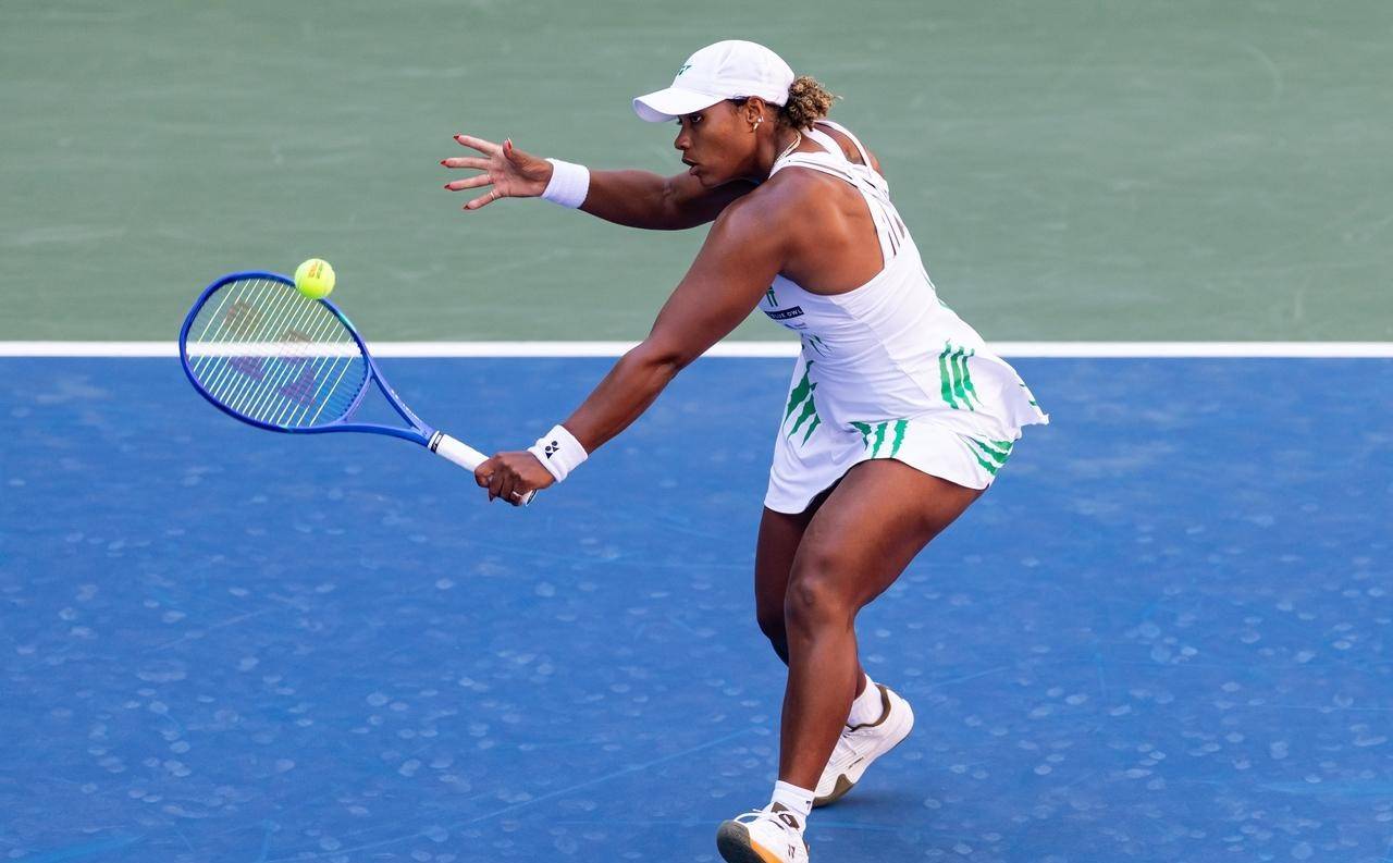 网球选手爆冷获胜,专家预测失准 网球选手爆冷获胜,专家预测失准