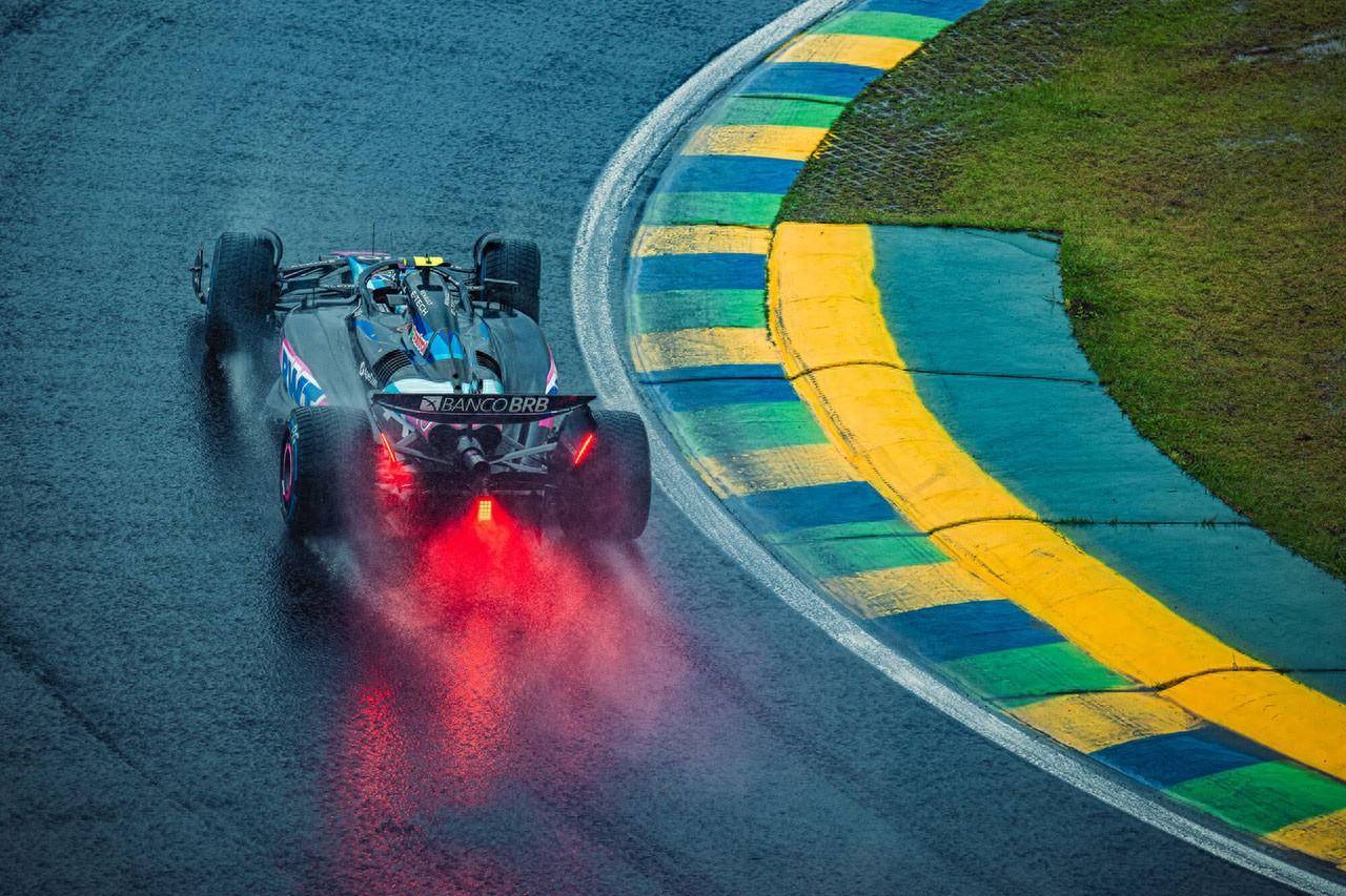 爱游戏体育-梅赛德斯横扫雷诺车队，诺里斯惊艳四座的简单介绍