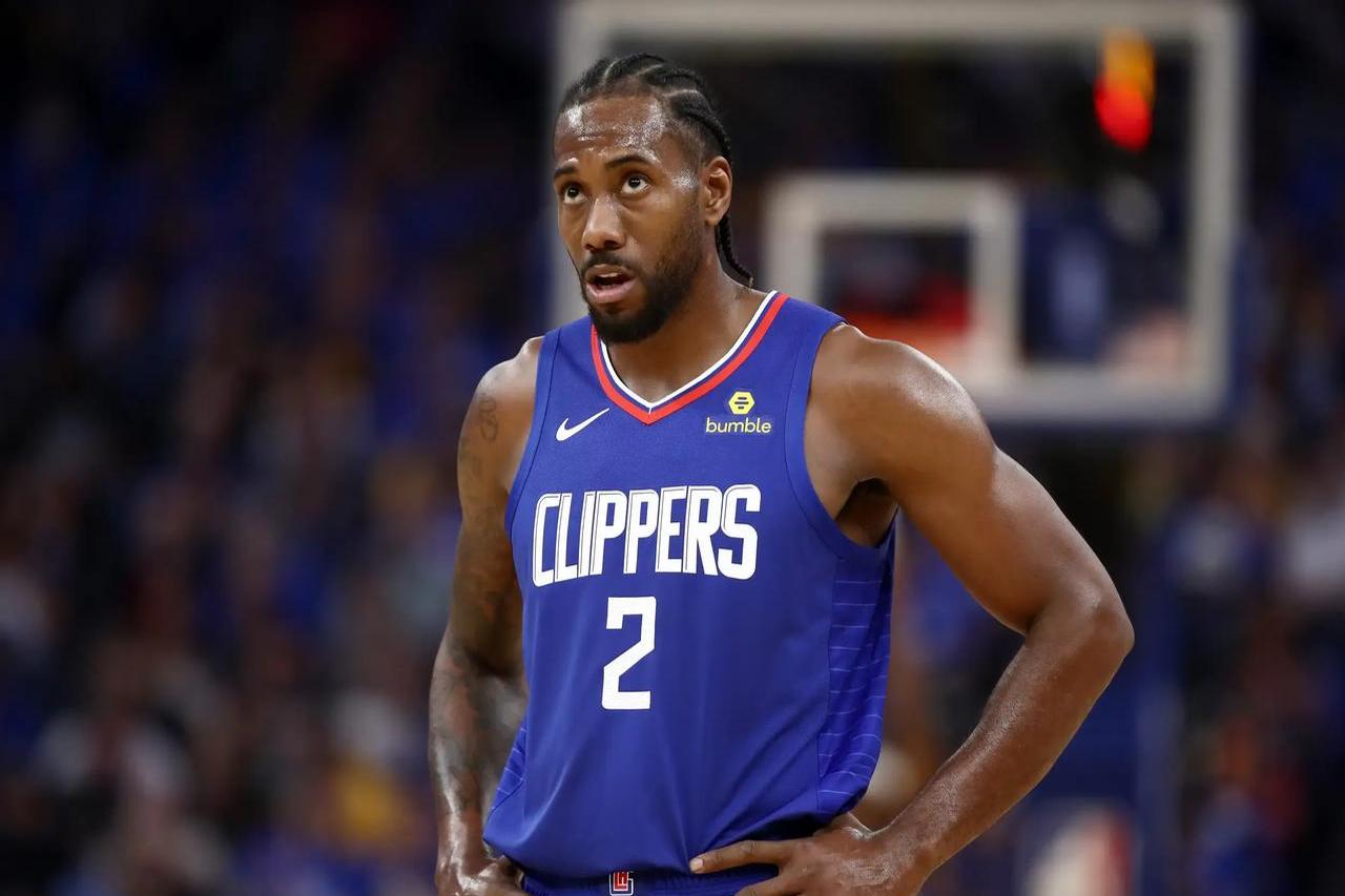 爱游戏下载-魔术险胜灰熊，伦纳德扛起全队