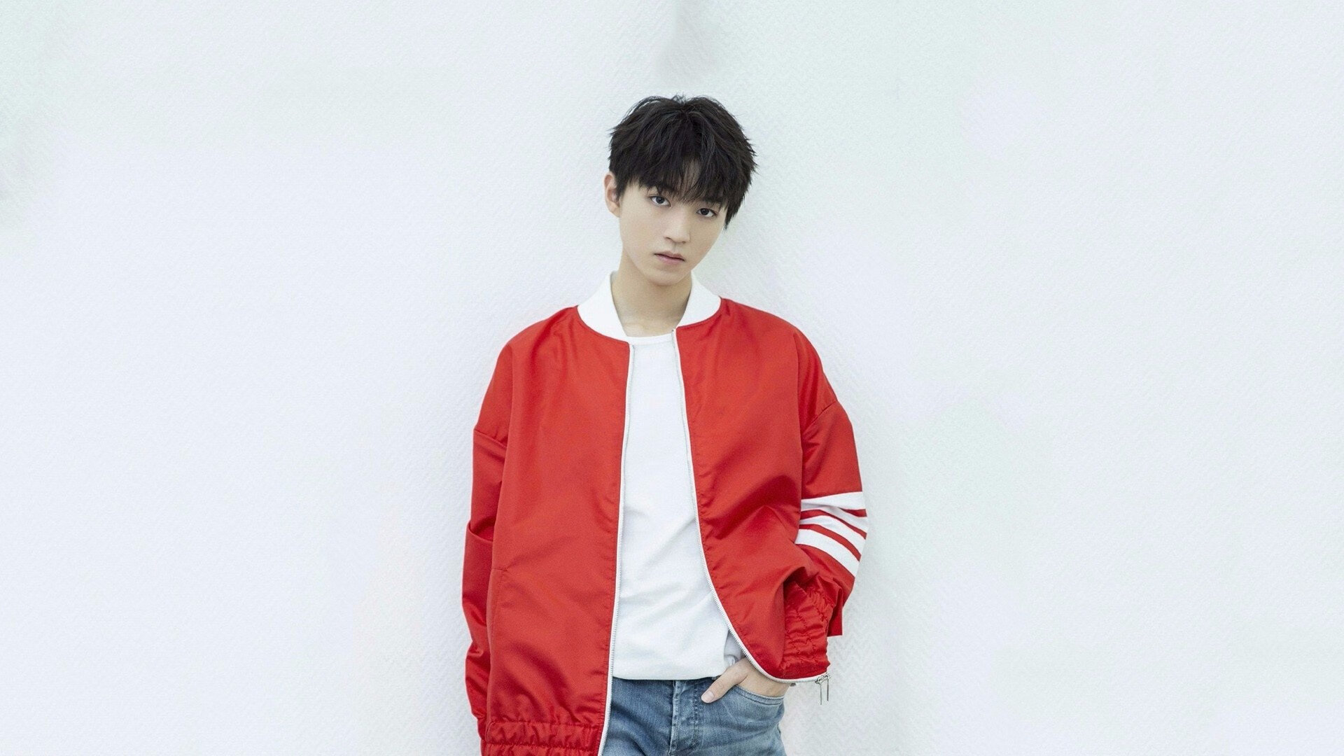 爱游戏-战火同燃，从绿茵场到硬木地板的决胜瞬间