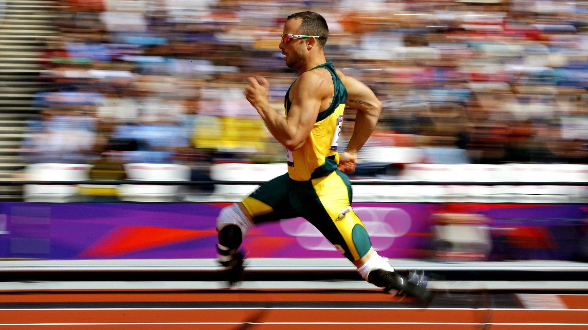 慈善赛风云，巴萨全明星掀翻西班牙国家队，本泽马帽子戏法惊艳四座